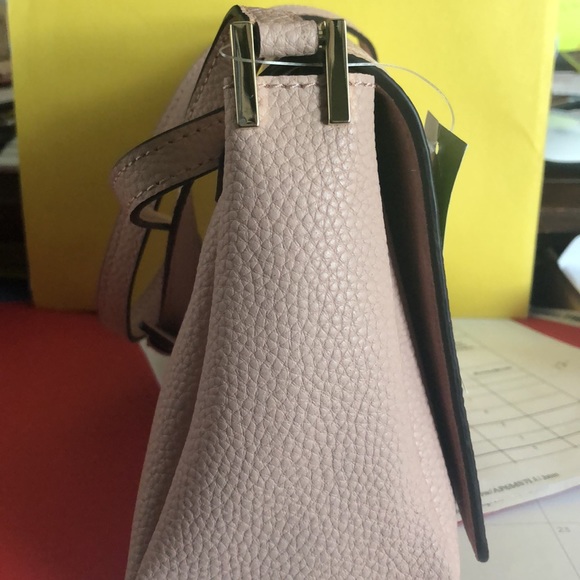 Purse - Picture 2 of 8